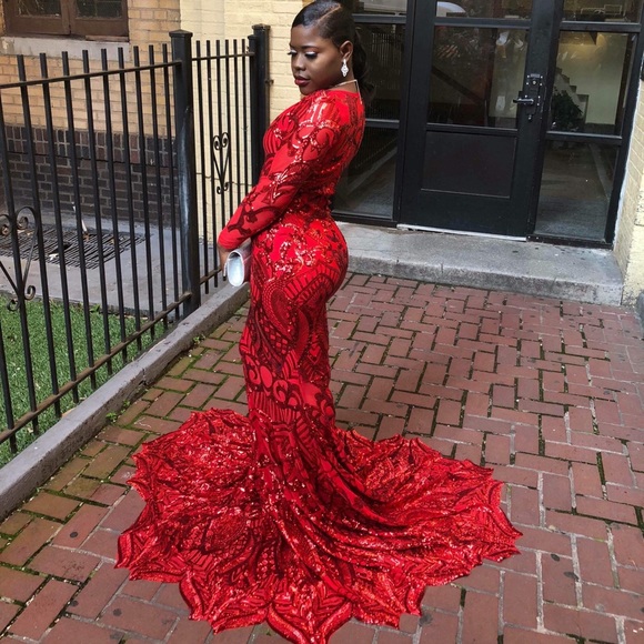 Prom dress - Picture 1 of 2